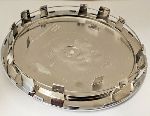 CADILLAC LIMO CHROME CENTER CAP 2008 THRU 2011 FACTORY GM SINGLE CAP